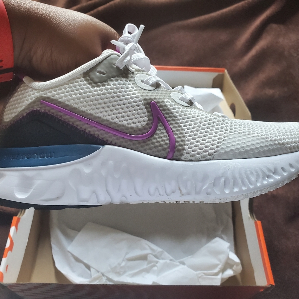 ⭐ REDUCED ⭐ Nike Renew Run